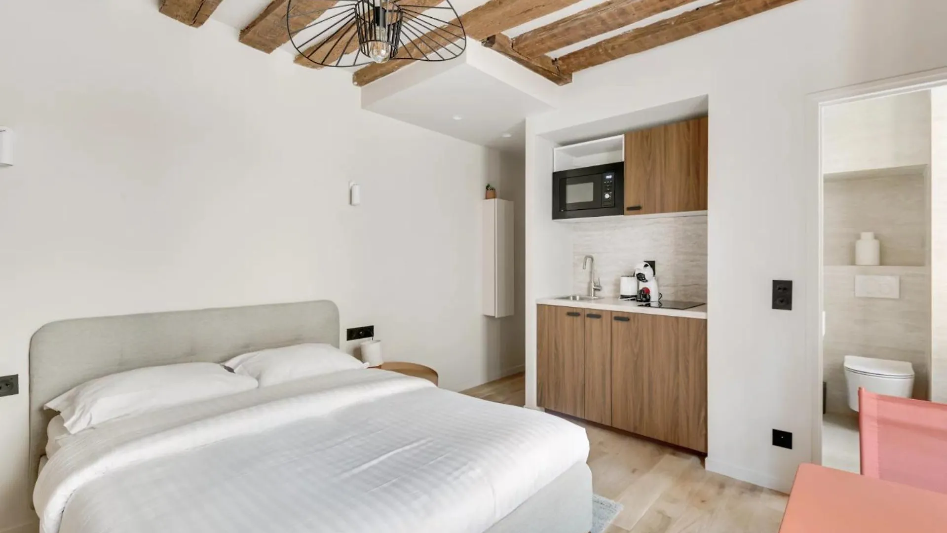 Magnifique Studio Ile Saint Louis - Paris 4 - 2P Apartment 0*,  France